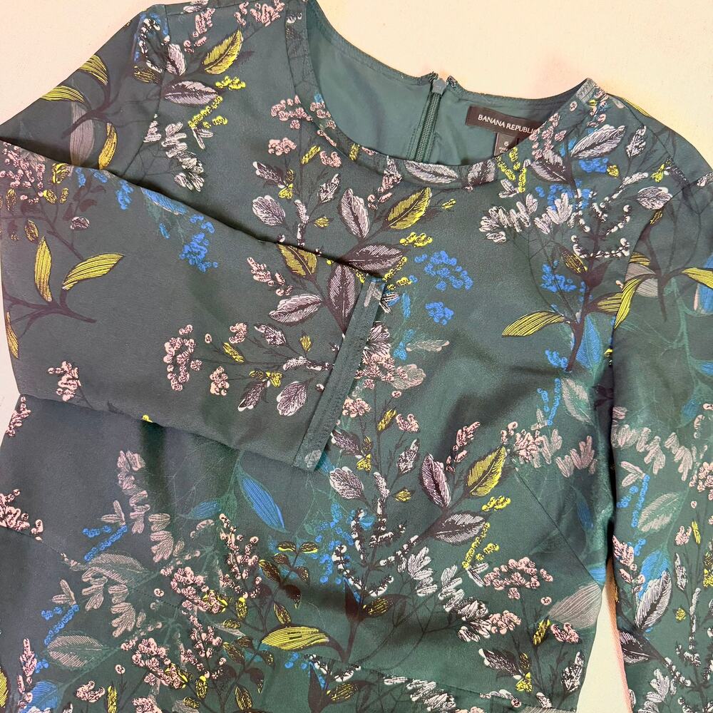 Banana Republic Hunter Green Forest Floral Shift Dress Women's 6 Flounce Hem
